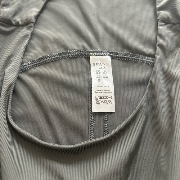 Spanx Women’s Go Lightly Tank Size Large Tie Open Back Dark Palm Griege Active - Picture 13 of 13